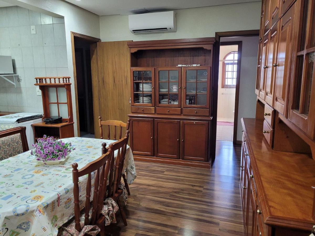 Ap. De 4 Quartos Com Ar A 150M Da Rua Coberta กรามาโด ภายนอก รูปภาพ